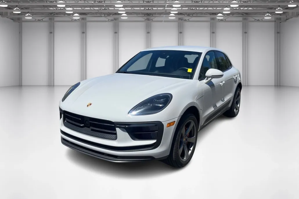 2024 Porsche Macan S photo 1