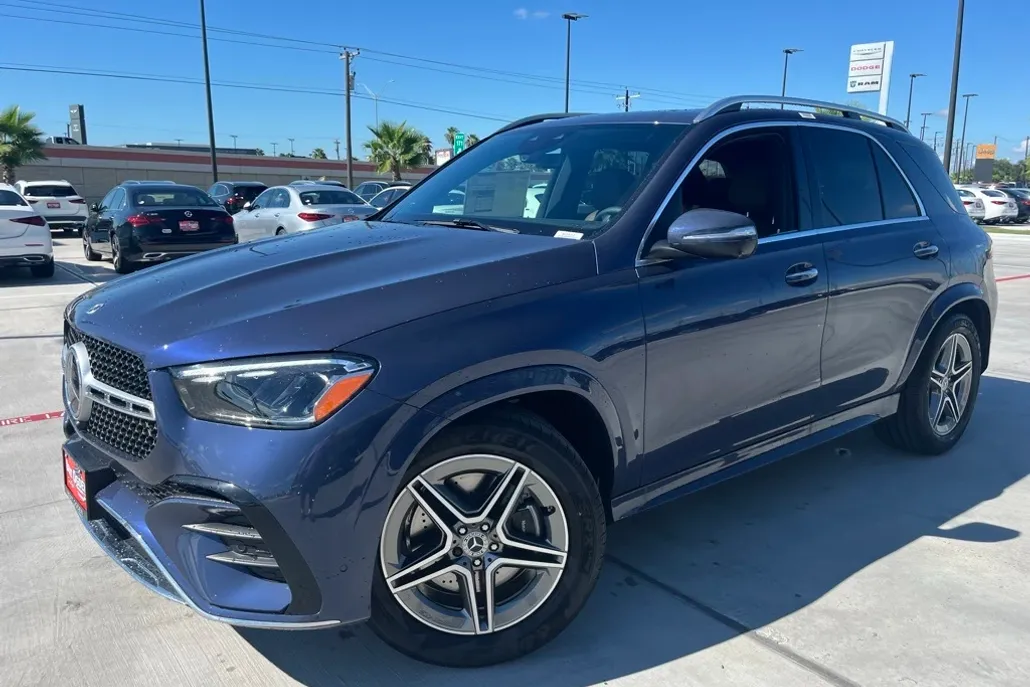 2026 Mercedes Benz GLE 450 4MATIC photo 1