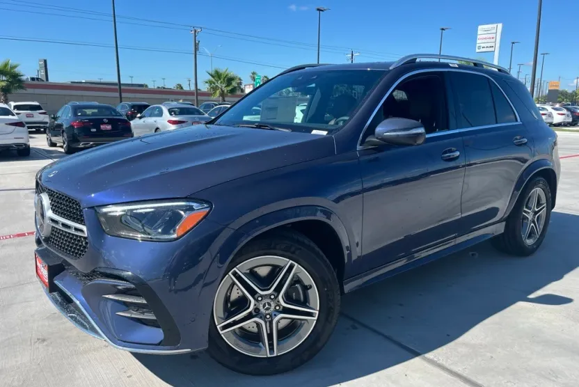 2026 Mercedes Benz GLE 450 4MATIC photo 1