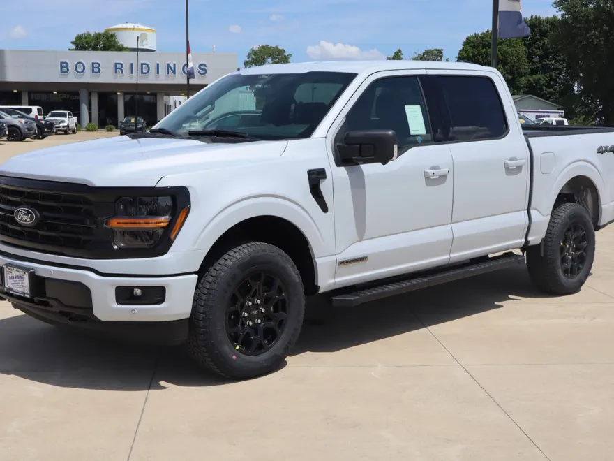 2025 Ford F-150 XLT photo 1