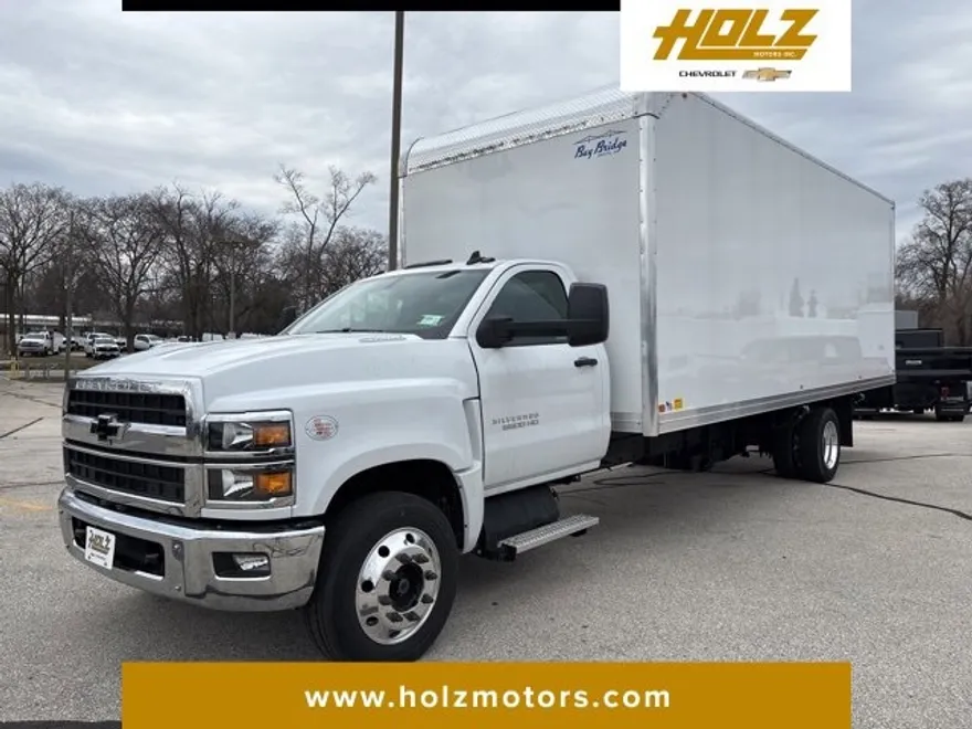 2024 Chevrolet Silverado 6500HD LT photo 1