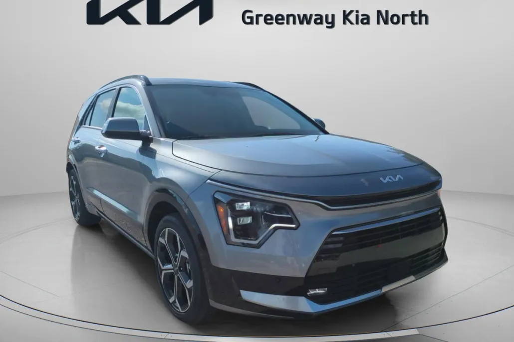 2025 Kia Niro SX Touring photo 1