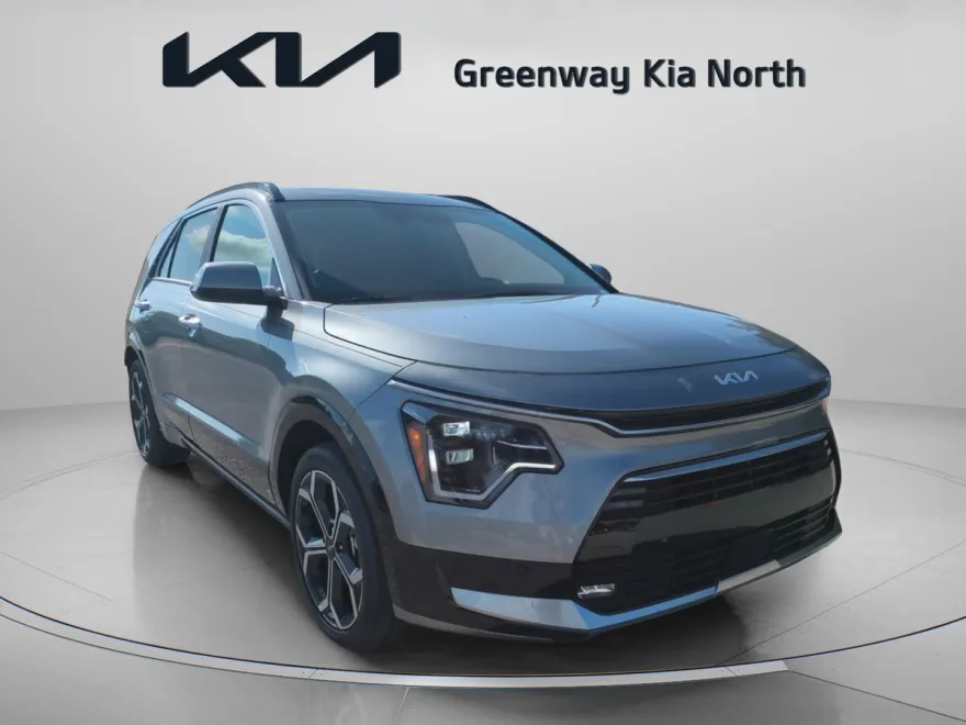 2025 Kia Niro SX Touring photo 1