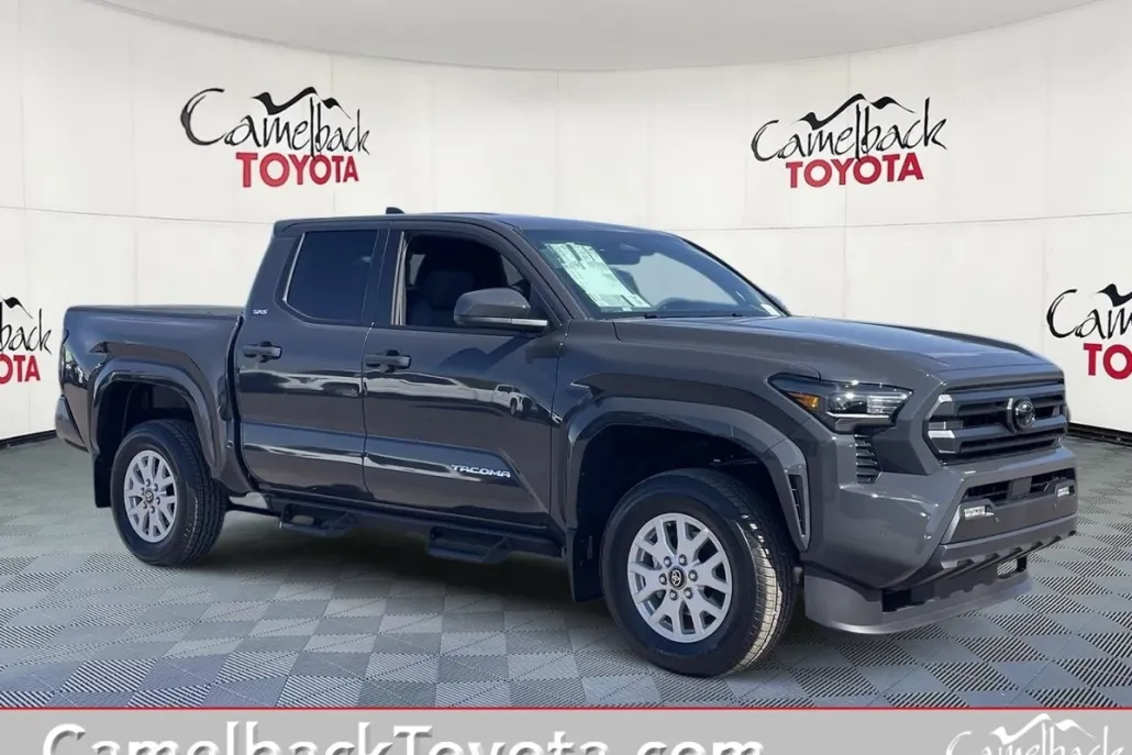 2025 Toyota Tacoma SR5 photo 1