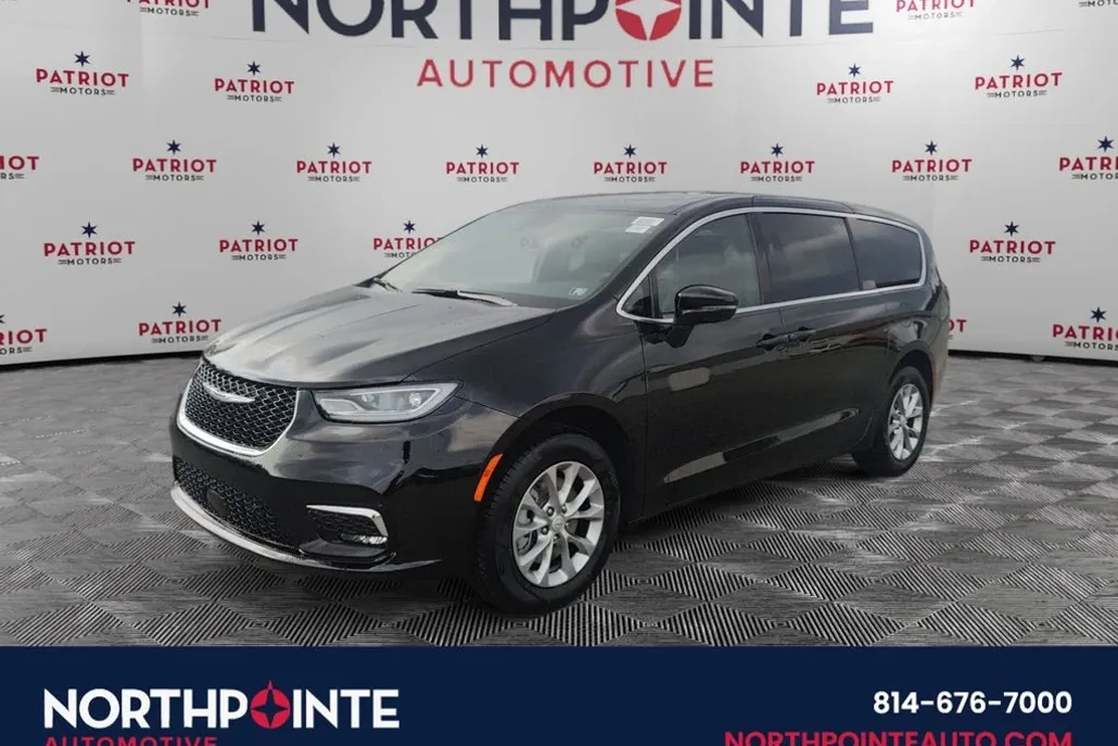 2026 Chrysler Pacifica photo 1
