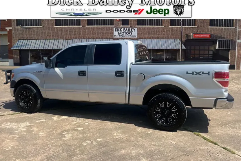 2010 Ford F-150 XL photo 1