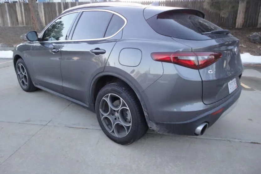 2018 Alfa Romeo Stelvio Base photo 1