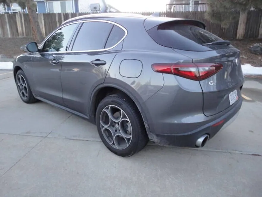 2018 Alfa Romeo Stelvio Base photo 1