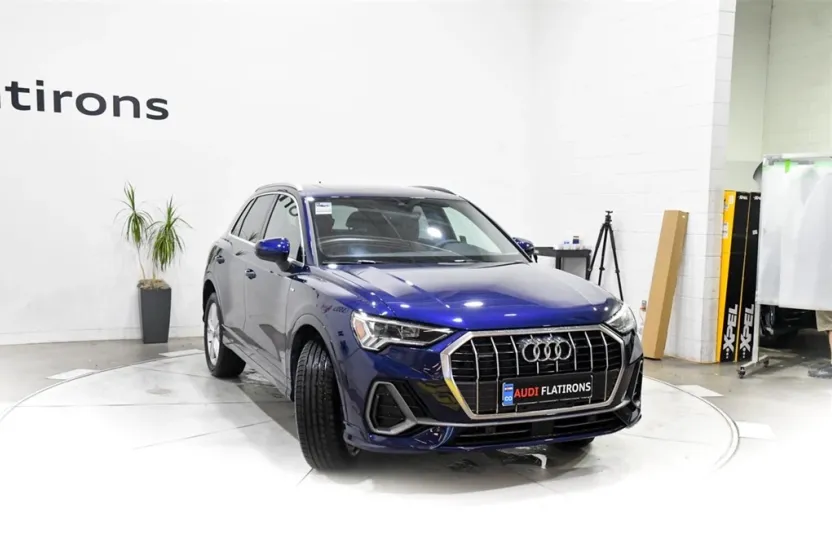 2024 Audi Q3 S line Premium photo 1