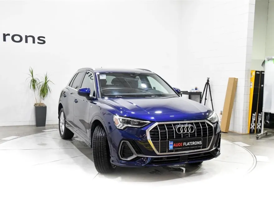 2024 Audi Q3 S line Premium photo 1