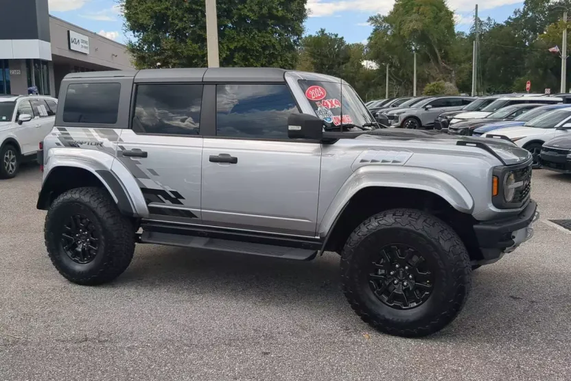 2024 Ford Bronco Raptor photo 1