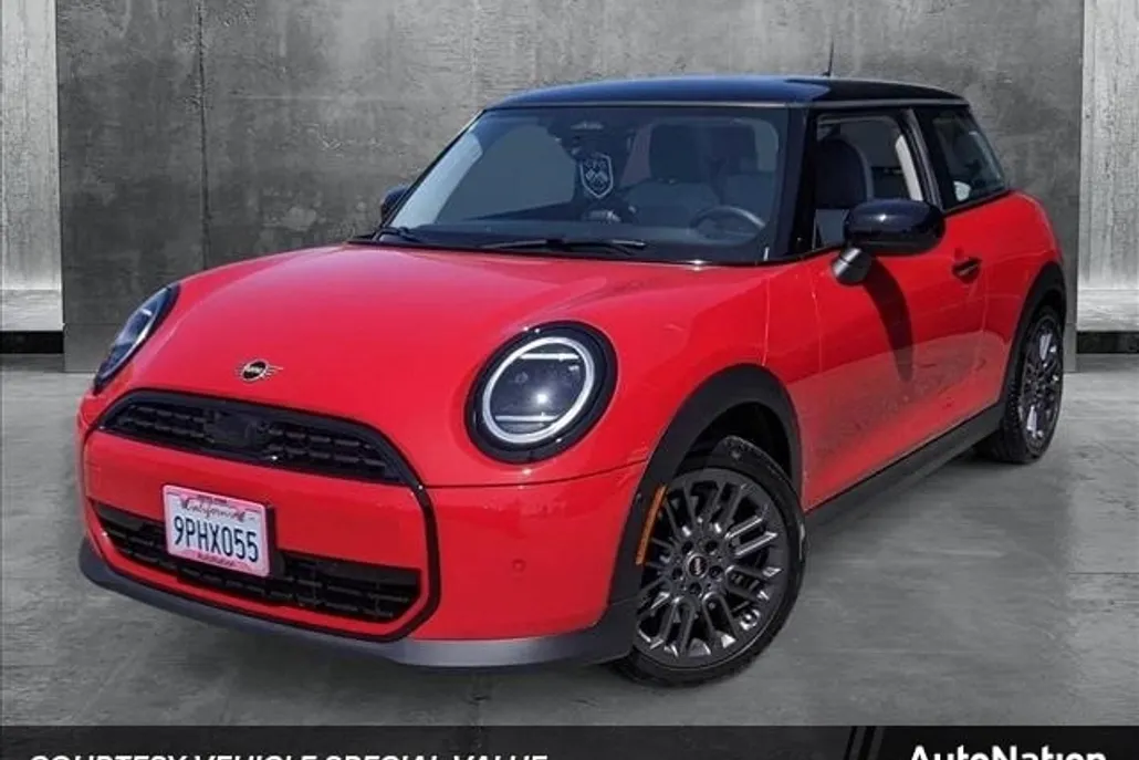 2025 Mini Cooper 2 Door Hardtop Signature photo 1