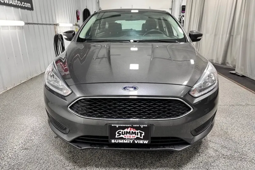 2015 Ford Focus SE photo 1