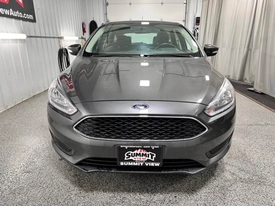 2015 Ford Focus SE photo 1