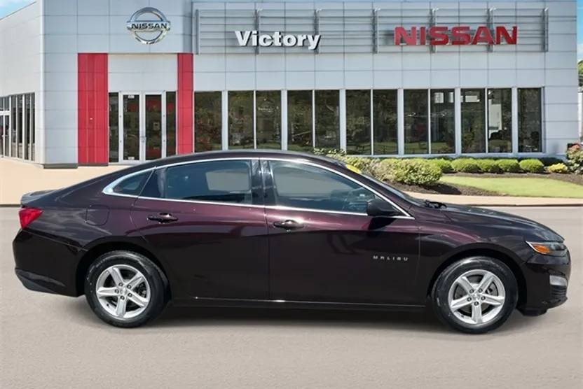 2020 Chevrolet Malibu LS photo 1
