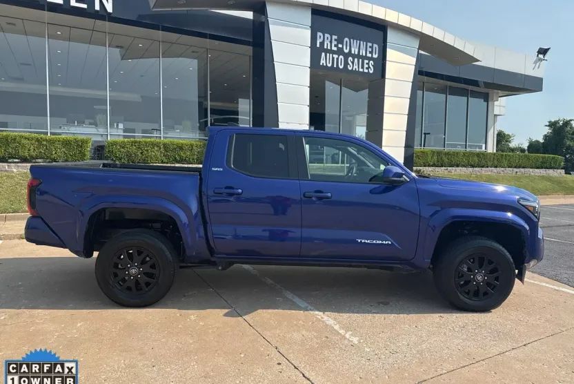 2024 Toyota Tacoma SR5 photo 1