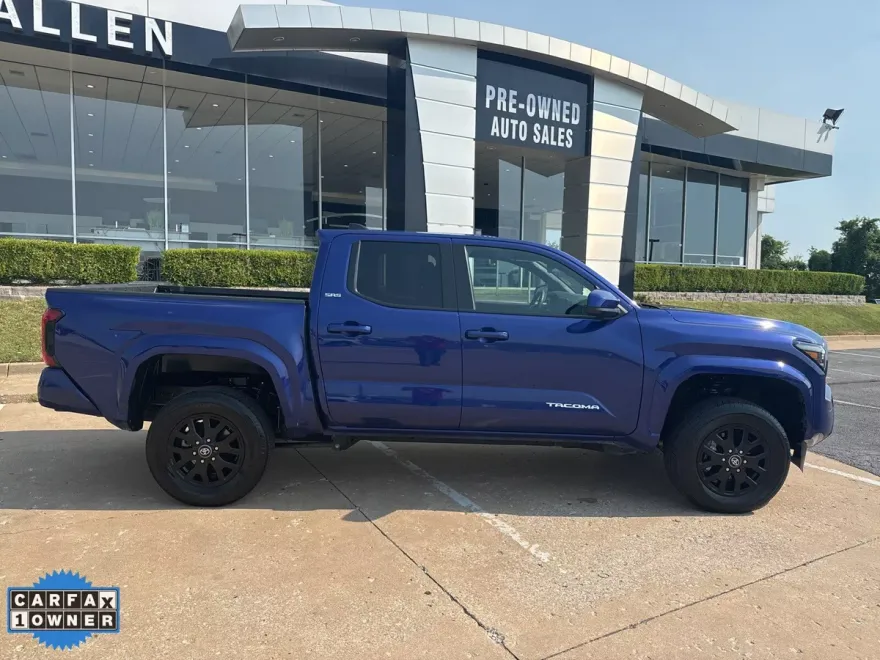 2024 Toyota Tacoma SR5 photo 1