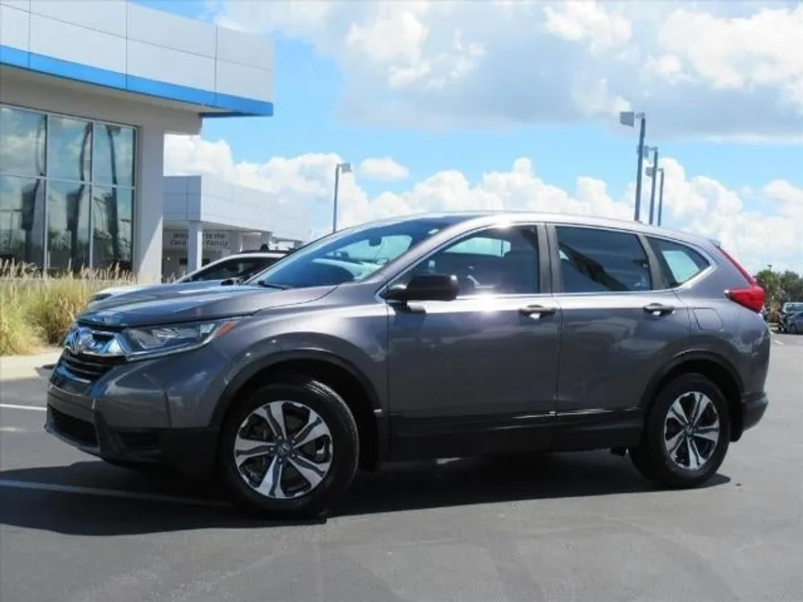 2017 Honda CR-V LX photo 1