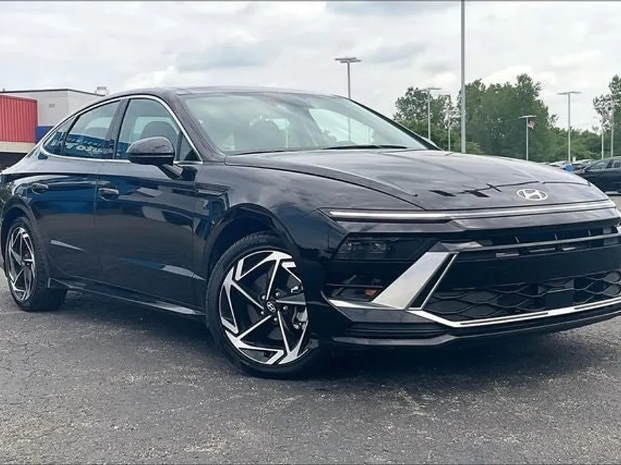 2024 Hyundai Sonata SEL photo 1