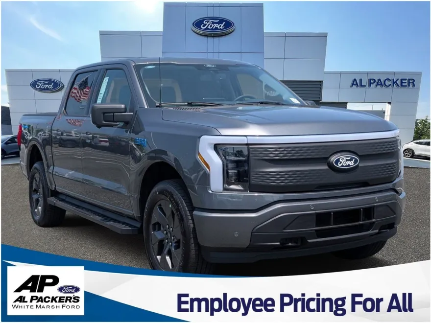 2025 Ford F-150 Lightning photo 1