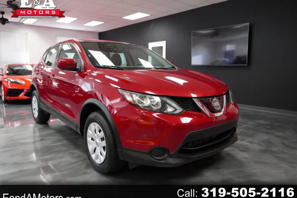 2018 Nissan Rogue Sport S photo 1