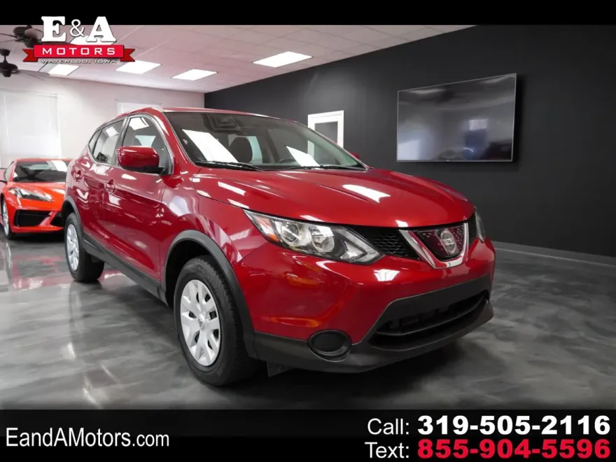 2018 Nissan Rogue Sport S photo 1