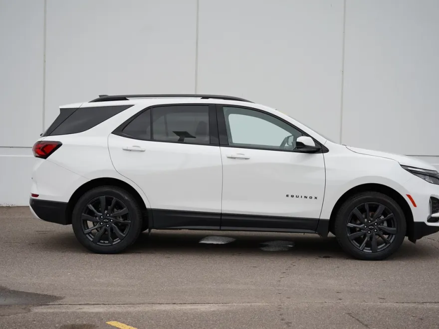 2024 Chevrolet Equinox RS photo 1