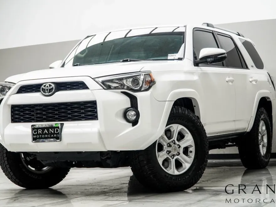 2019 Toyota 4Runner SR5 Premium 2WD photo 1