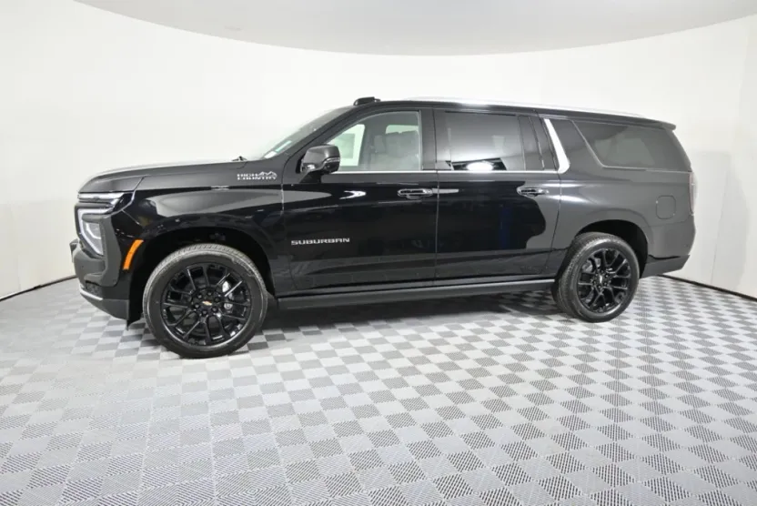 2026 Chevrolet Suburban High Country photo 1