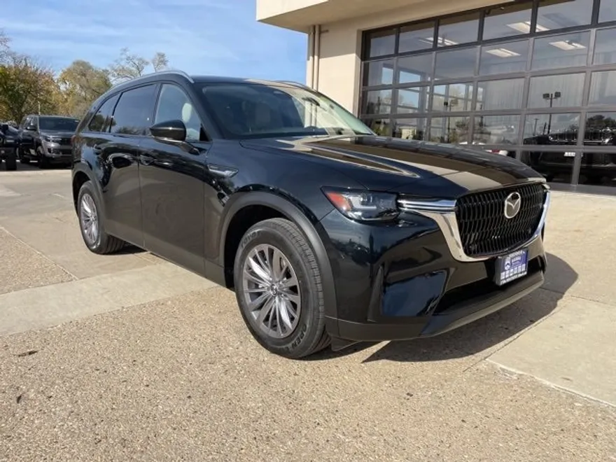 2025 Mazda CX-90 Preferred photo 1