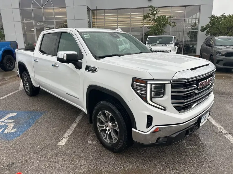 2024 Gmc Sierra 1500 SLT photo 1
