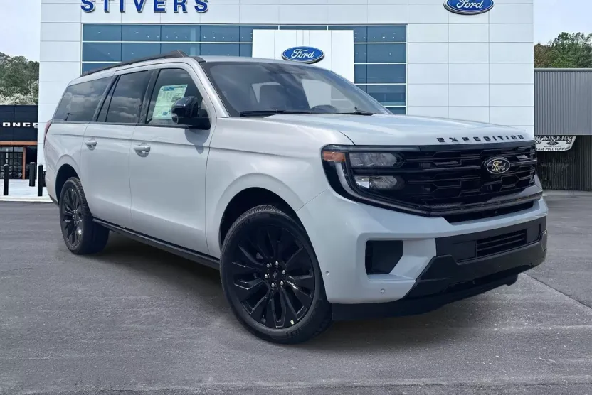 2025 Ford Expedition MAX Platinum photo 1
