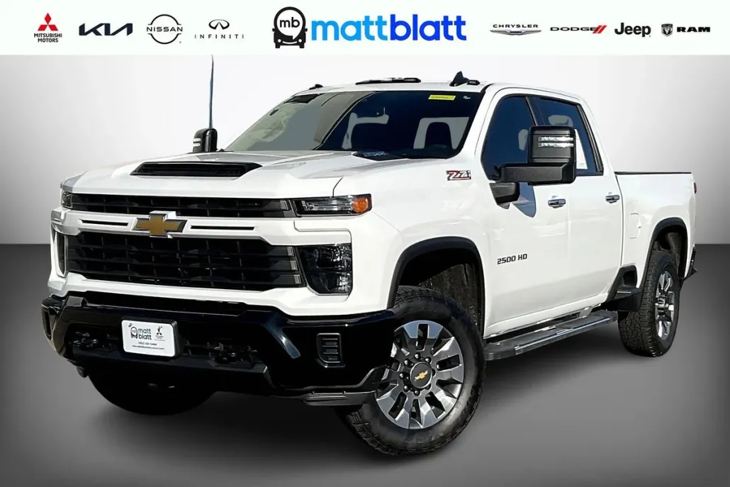 2024 Chevrolet Silverado 2500HD Custom photo 1