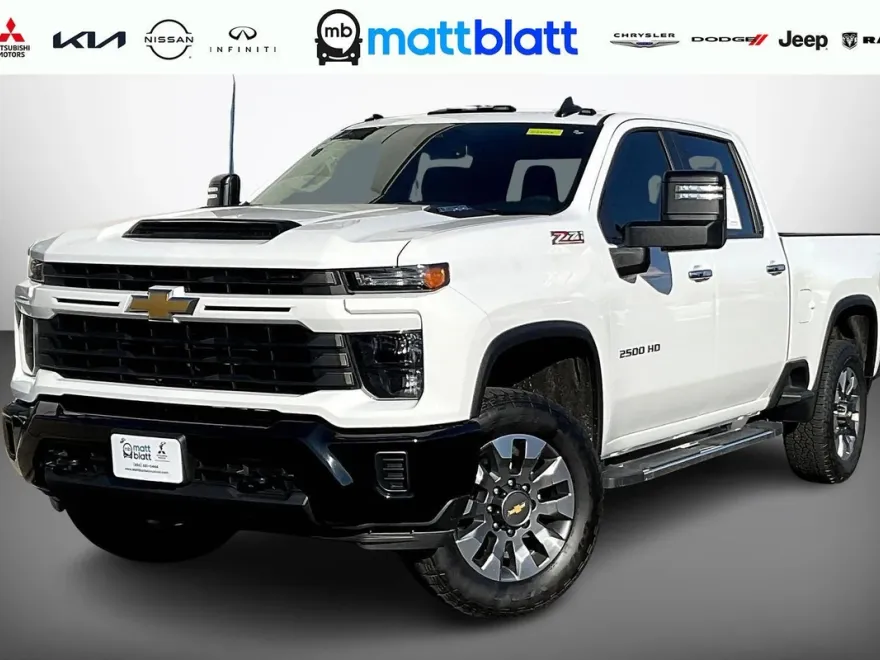 2024 Chevrolet Silverado 2500HD Custom photo 1