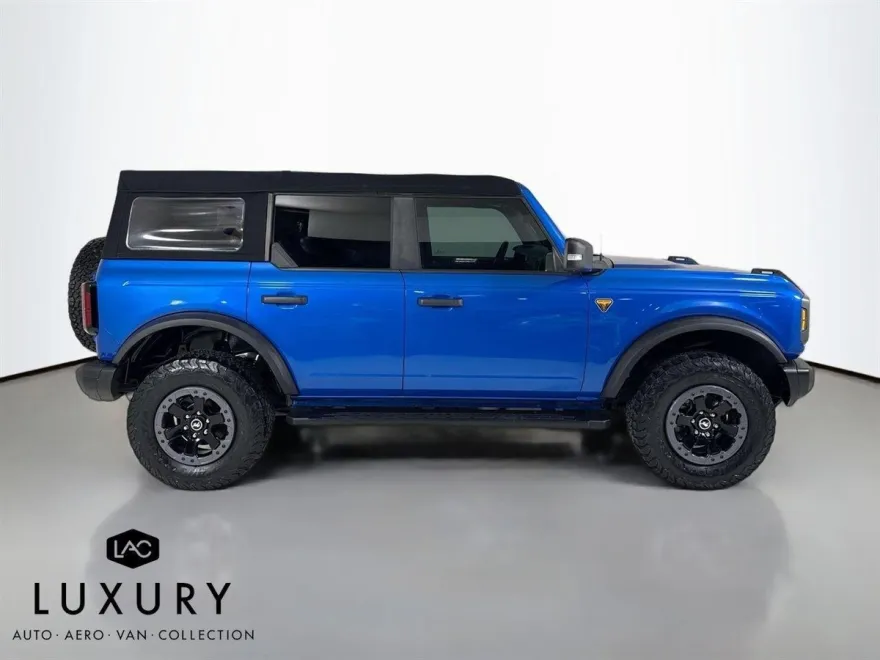 2022 Ford Bronco Badlands photo 1