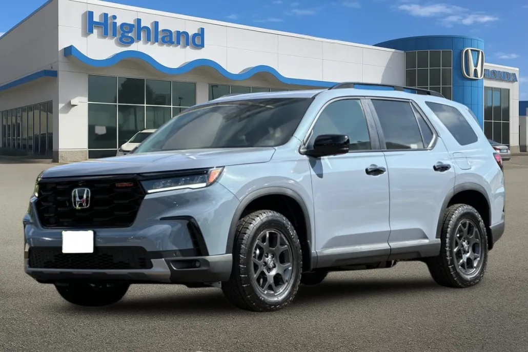 2025 Honda Pilot TrailSport photo 1