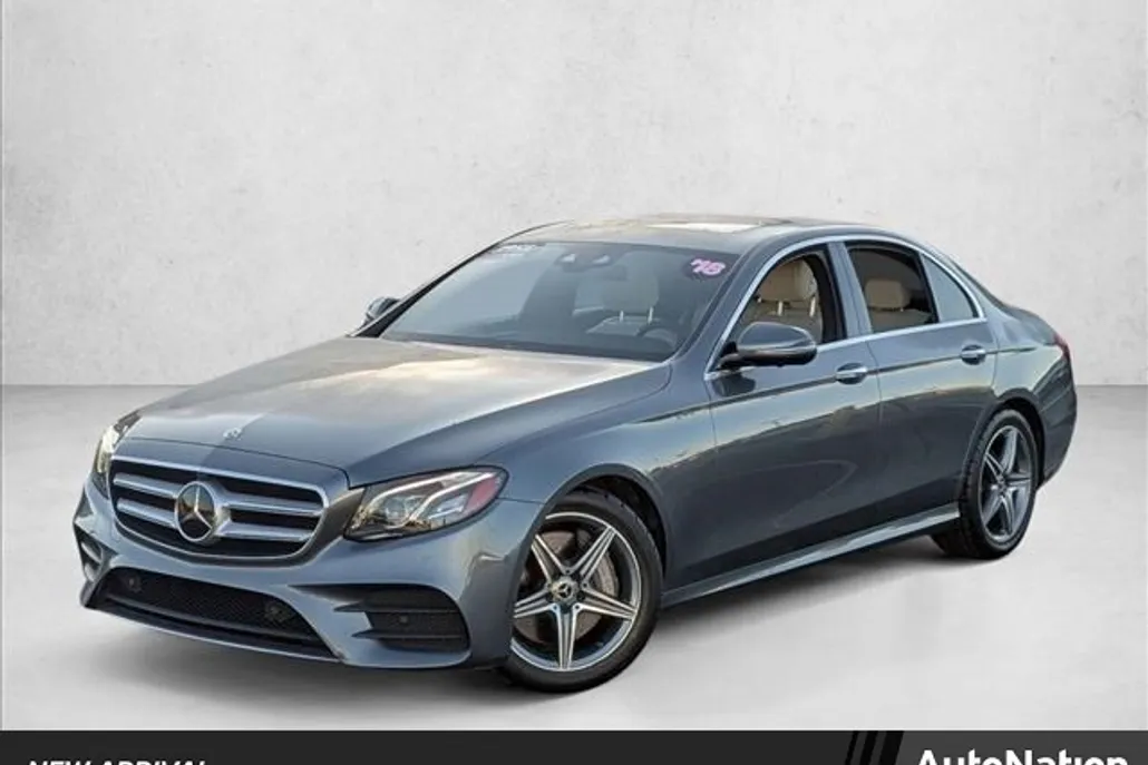 2018 Mercedes Benz E 300 Sedan photo 1