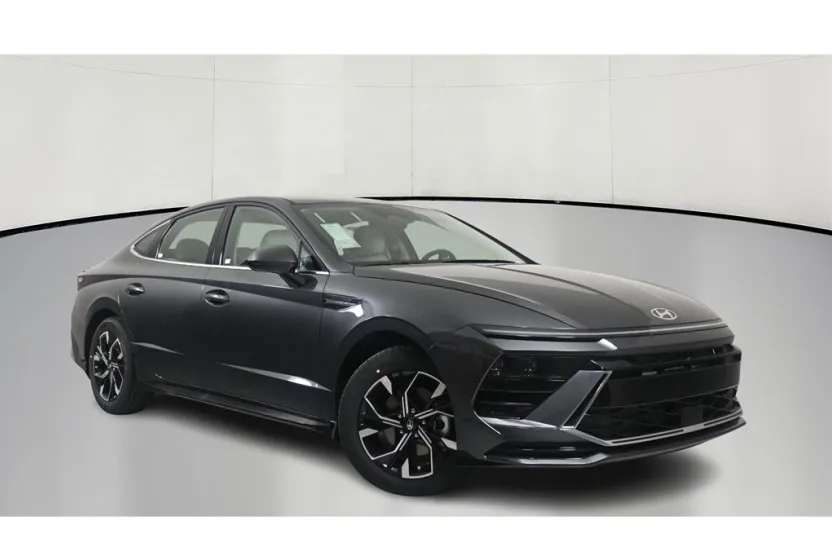 2025 Hyundai Sonata SEL photo 1
