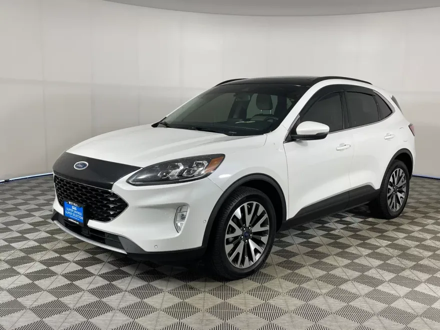 2020 Ford Escape Titanium photo 1
