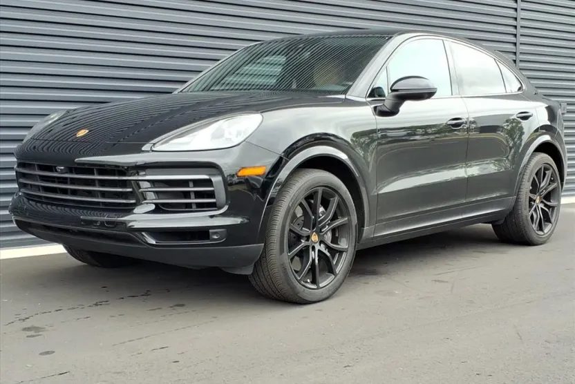2023 Porsche Cayenne Coupe Platinum Edition photo 1