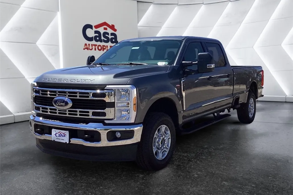 2025 Ford F-250 photo 1