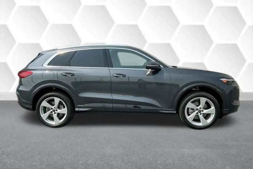 2025 Audi Q5 2.0T Premium Plus photo 1