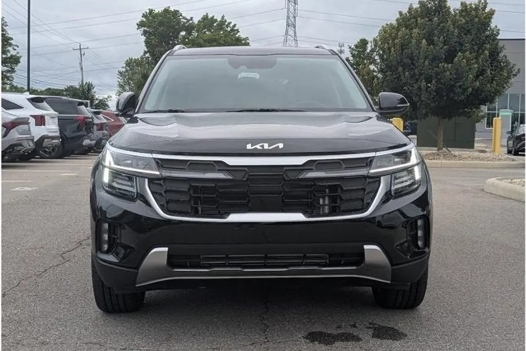 2026 Kia Seltos SX photo 1