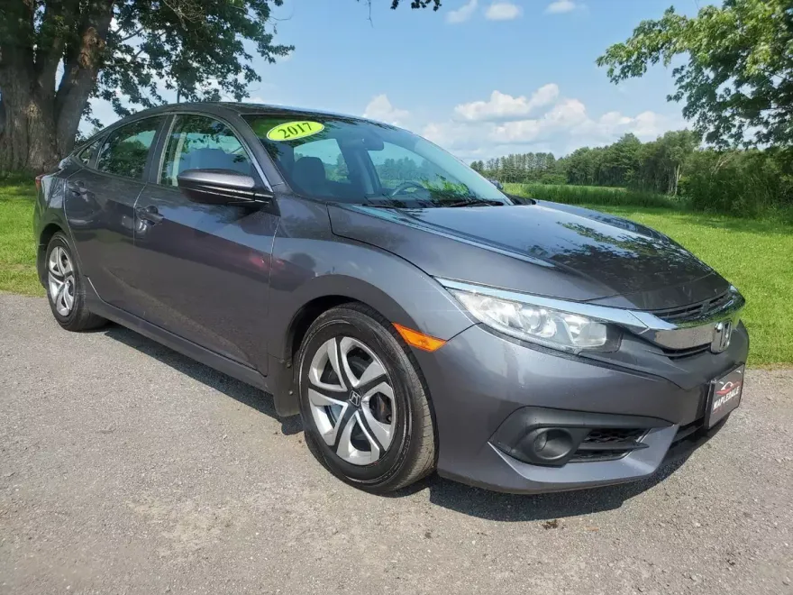 2017 Honda Civic LX photo 1