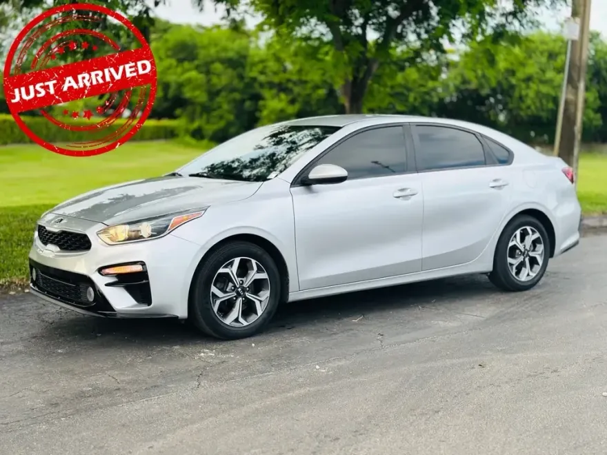 2019 Kia Forte LXS photo 1
