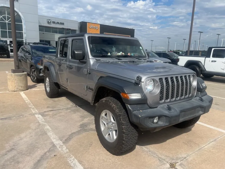 2020 Jeep Gladiator Sport photo 1