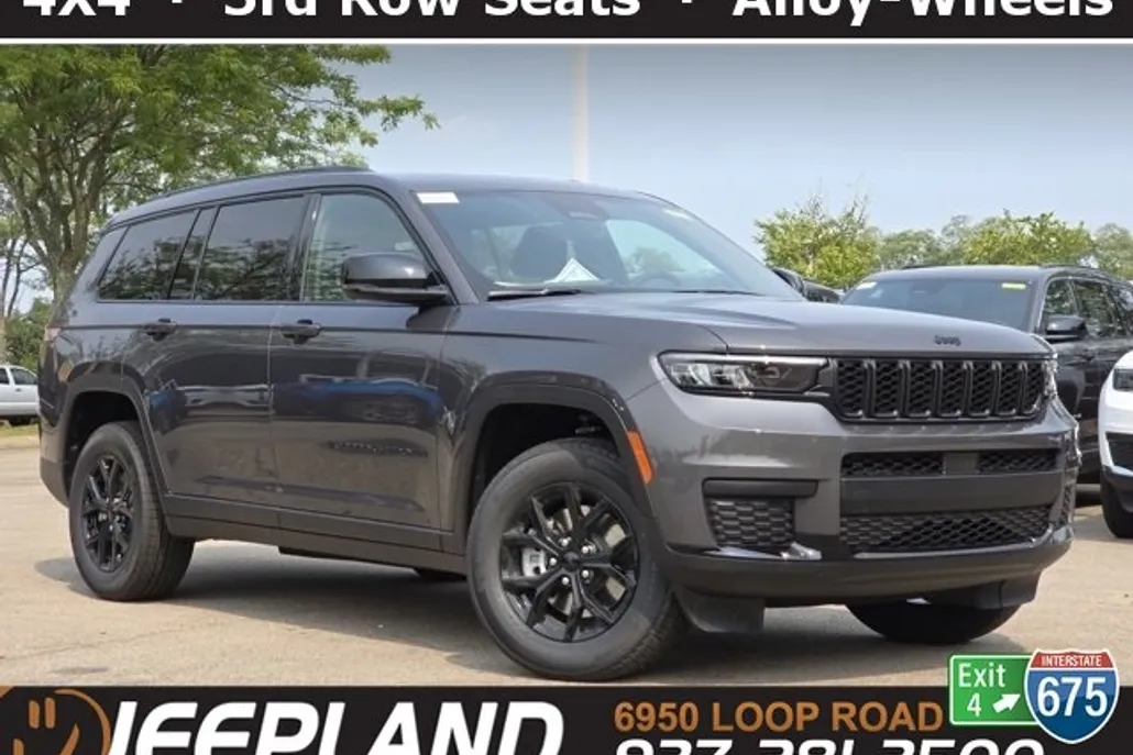 2025 Jeep Grand Cherokee Laredo Altitude photo 1