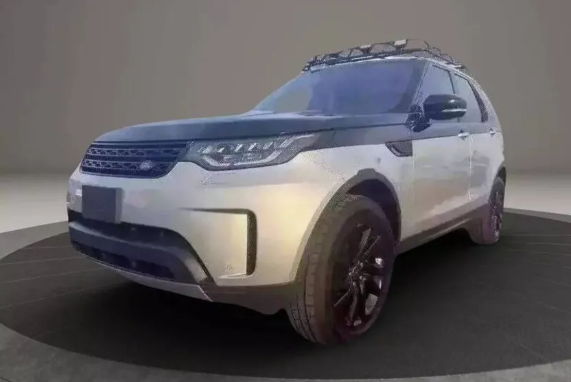 2017 Land Rover Discovery SE photo 1
