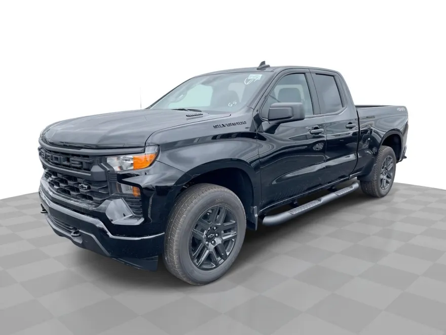 2026 Chevrolet Silverado 1500 Custom photo 1