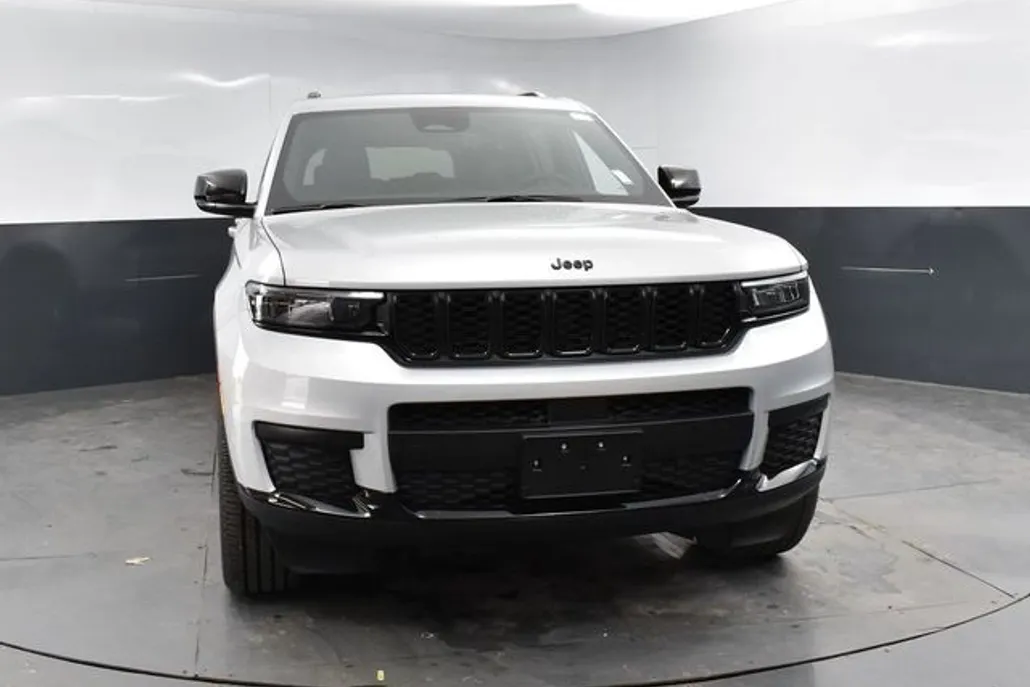 2025 Jeep Grand Cherokee Altitude X photo 1